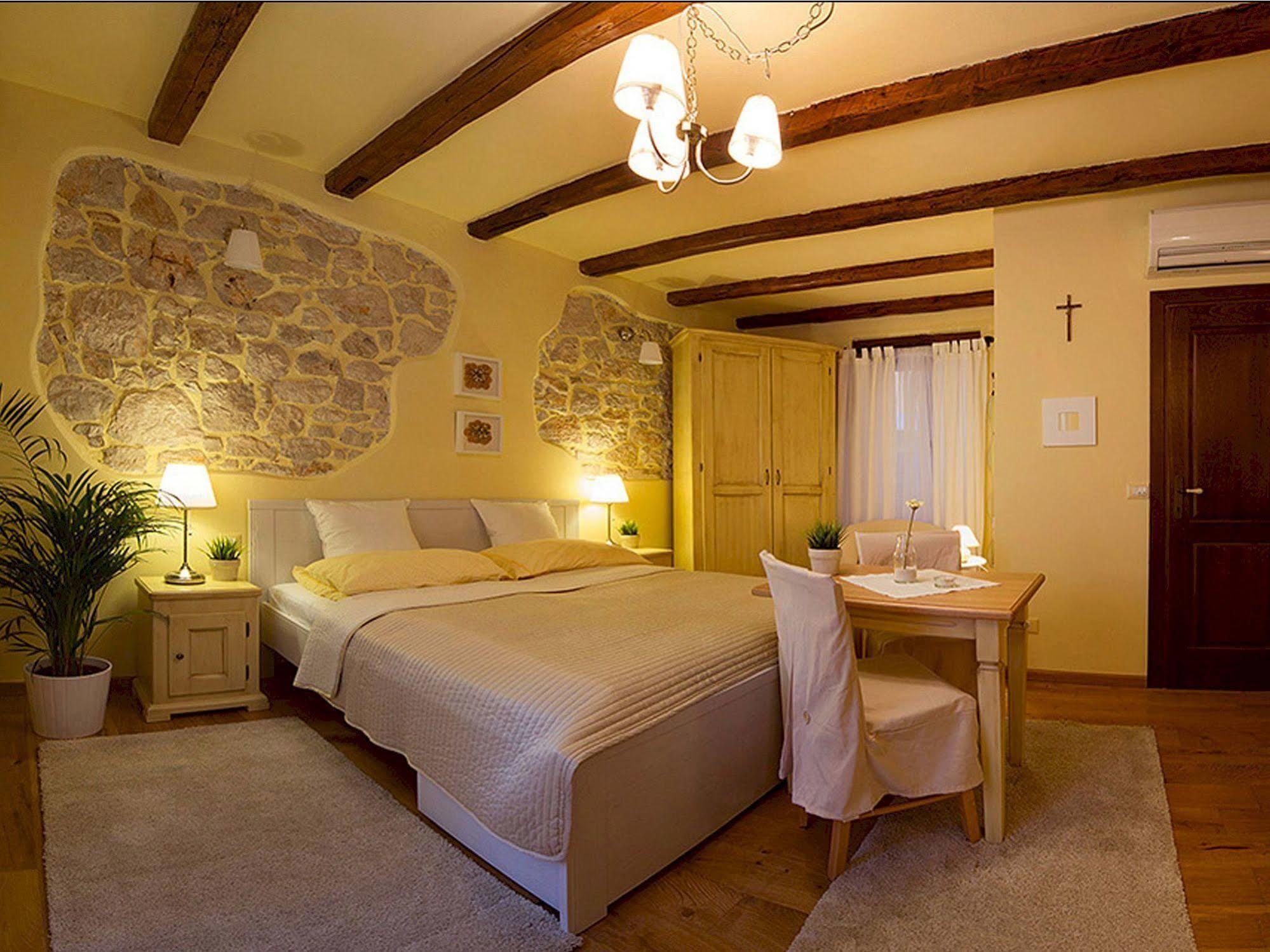 Rooms Villa Duketis Rovigno Esterno foto